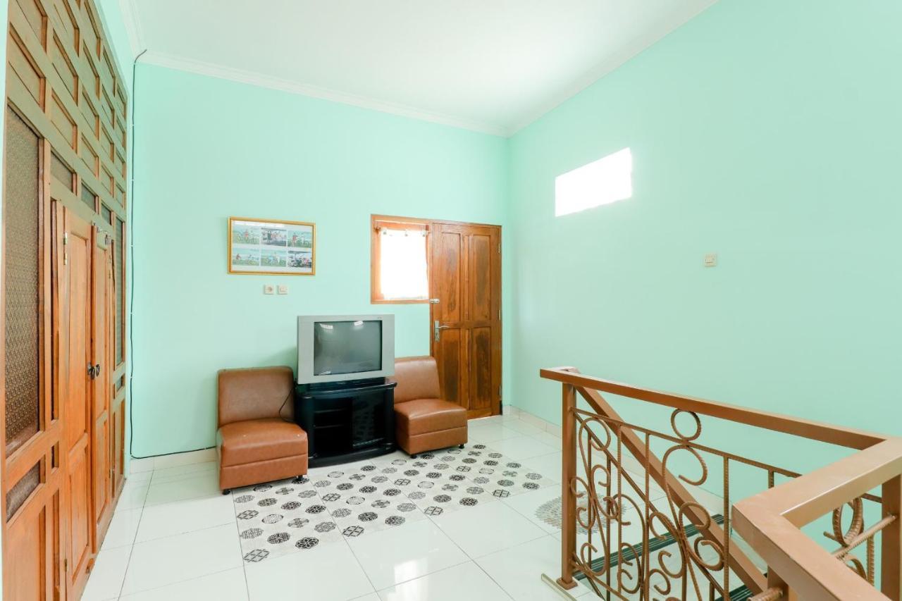 Griya 90Tr Syariah Hotel Ngaglik Luaran gambar